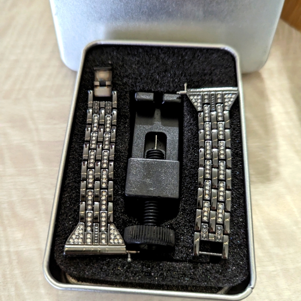 Fitbit Versa 2 dress band